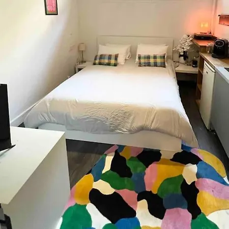 Studio Montaigne / Georges V Paris