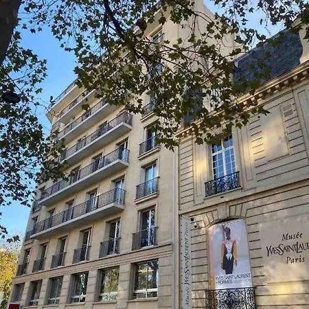 Studio Montaigne / Georges V Paris